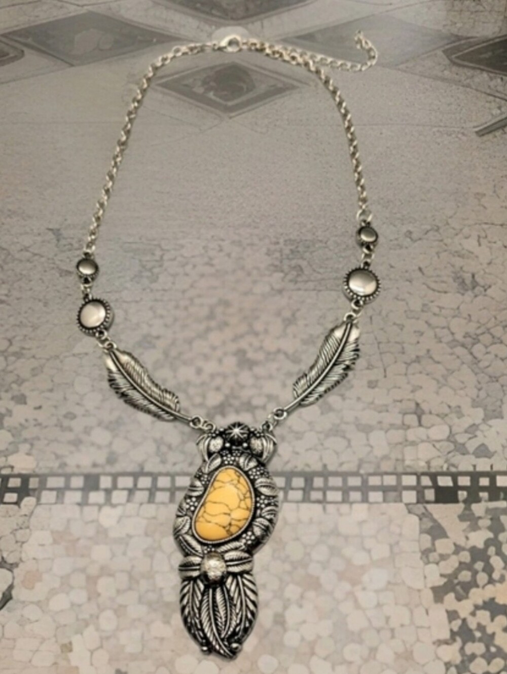 Artisan Howlite Stone Boho Feather Native American Silver Necklace - Picture 13 of 13